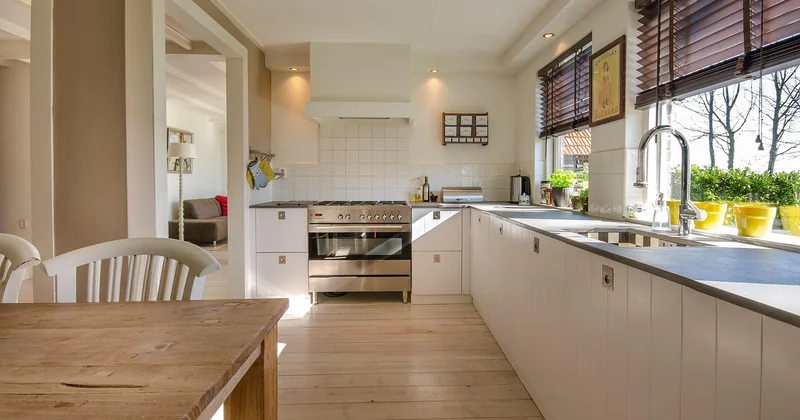 Les erreurs que j'ai faites (et ce que le bois flotté endure vraiment en intérieur)